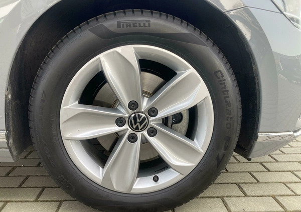 Volkswagen Passat cena 144900 przebieg: 6000, rok produkcji 2023 z Strzelin małe 562